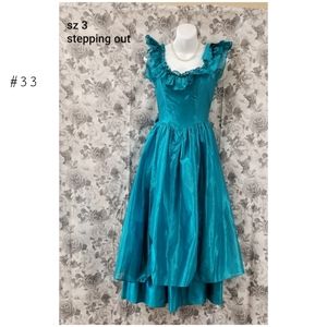 Vintage Sz 3 steppin out party or Prom dress Teal